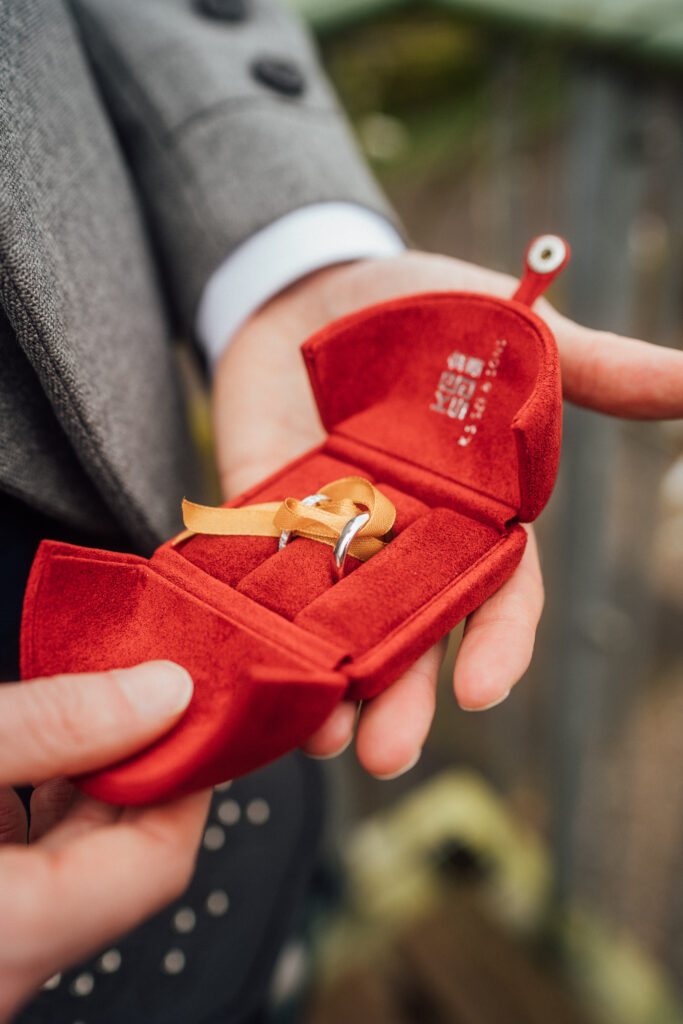 Cairns Farm Estate wedding rings - Sarah Fulton Photography