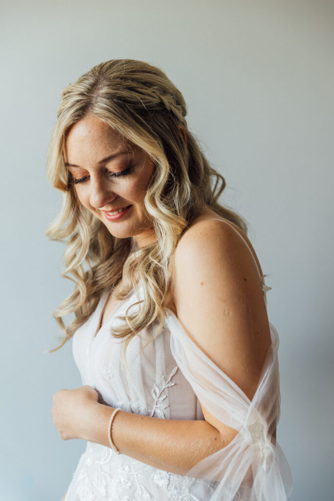 Bride at House for an Art Lover wedding